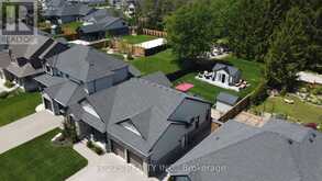 22 TALBOT GROVE LANE | Talbotville Ontario | Slide Image Five
