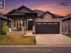 8 - 383 DAVENTRY WAY Komoka Ontario, N0L 1R0