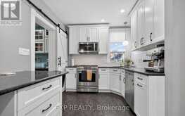 307 RIDOUT STREET S | London Ontario | Slide Image Seventeen