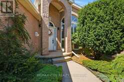 632 THORNWOOD DRIVE | London Ontario | Slide Image Two