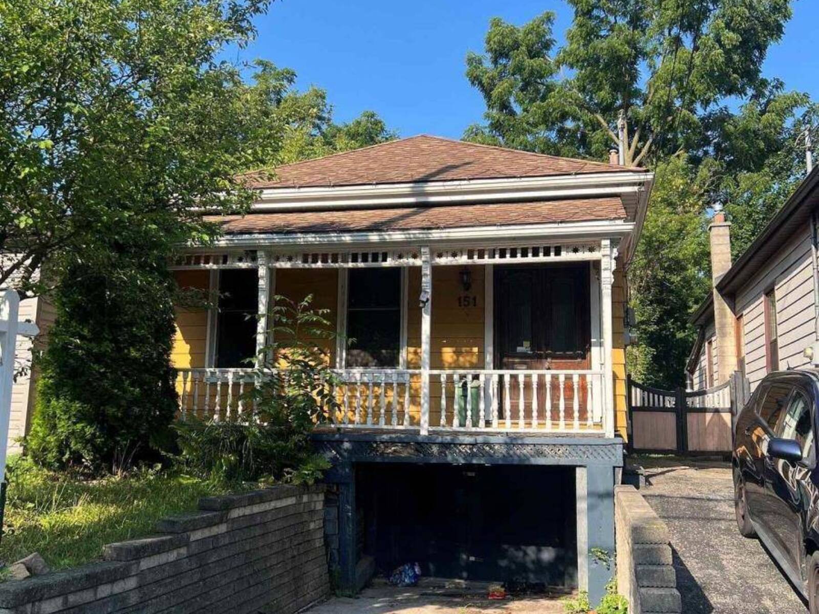 151 CLARENCE STREET, London, Ontario N6B 2J5