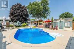212 BEXHILL CLOSE | London Ontario | Slide Image Thirty-eight