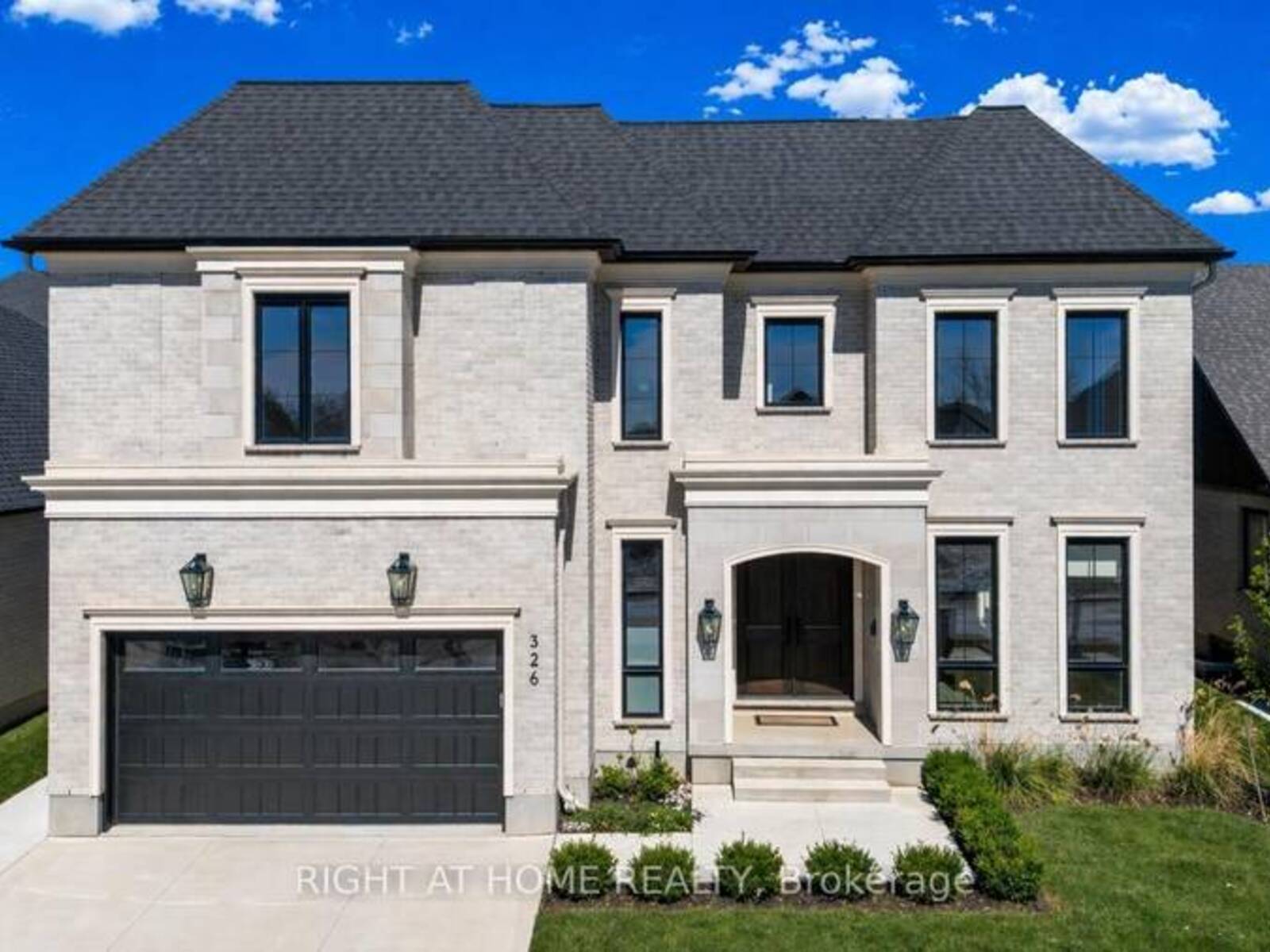 326 MANHATTAN DRIVE, London, Ontario N6K 4M7