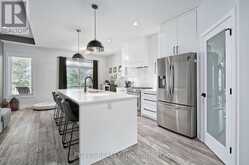 10 - 2022 UPPERPOINT BOULEVARD | London Ontario | Slide Image Twelve