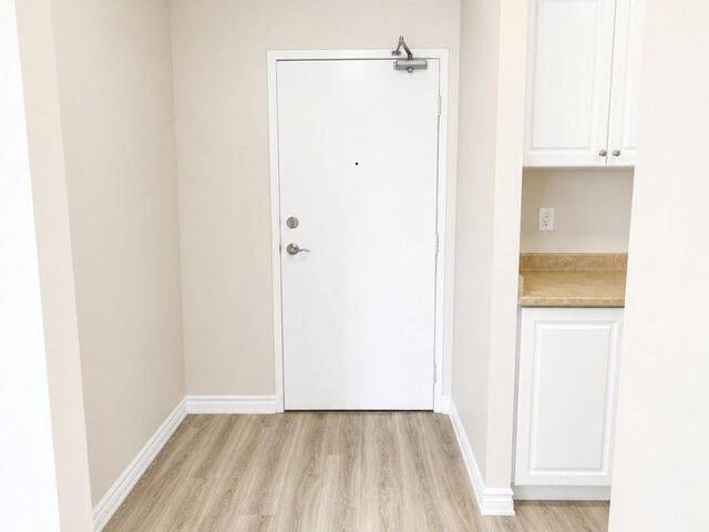 307 - 1584 ERNEST AVENUE London Ontario, N6E 1X9 - 2 Bedrooms Condo For Sale