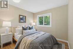 15 RENNY CRESCENT | London Ontario | Slide Image Eighteen