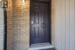 15 RENNY CRESCENT | London Ontario | Slide Image Four