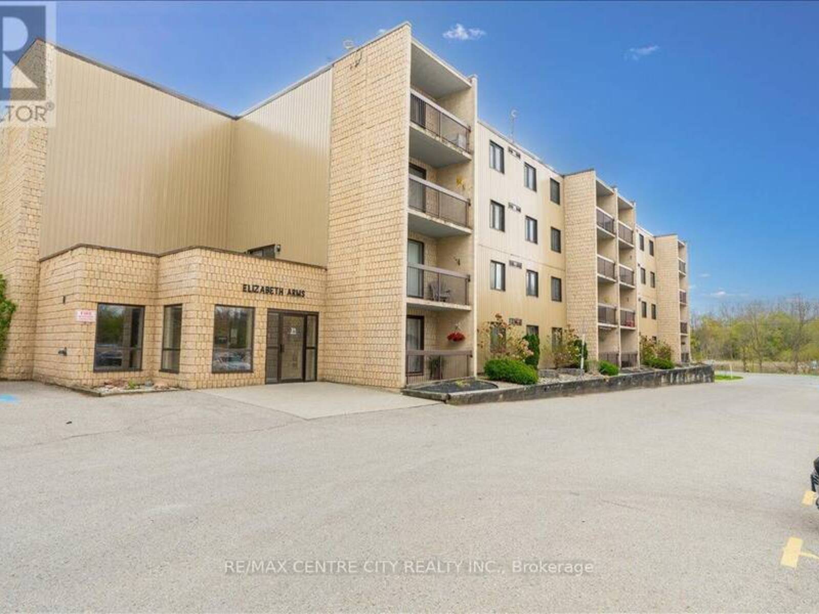 102 - 31 VICTORIA STREET S, Strathroy-Caradoc, Ontario N7G 3Y4