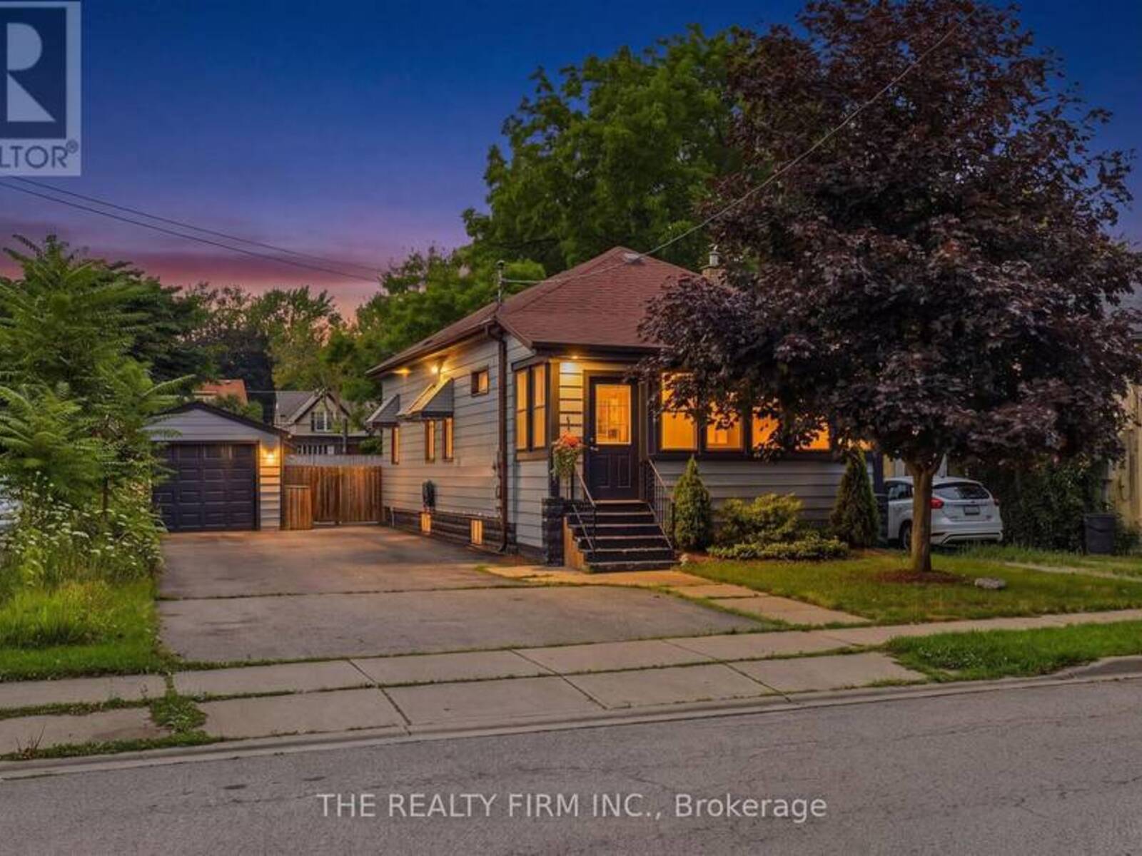 946 LORNE AVENUE, London, Ontario N5W 3L1