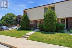 742 FANSHAWE PARK ROAD E | London Ontario | Slide Image Two