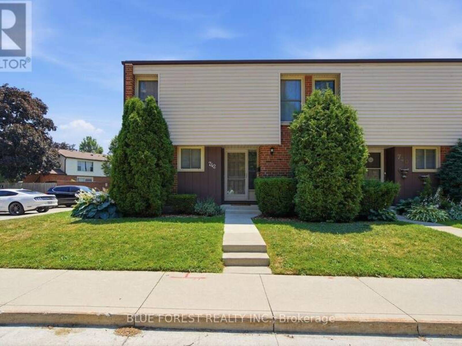 742 FANSHAWE PARK ROAD E, London, Ontario N5X 2B9
