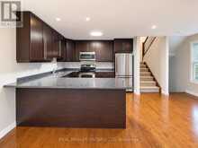 1054 OAKCROSSING GATE | London Ontario | Slide Image Nine