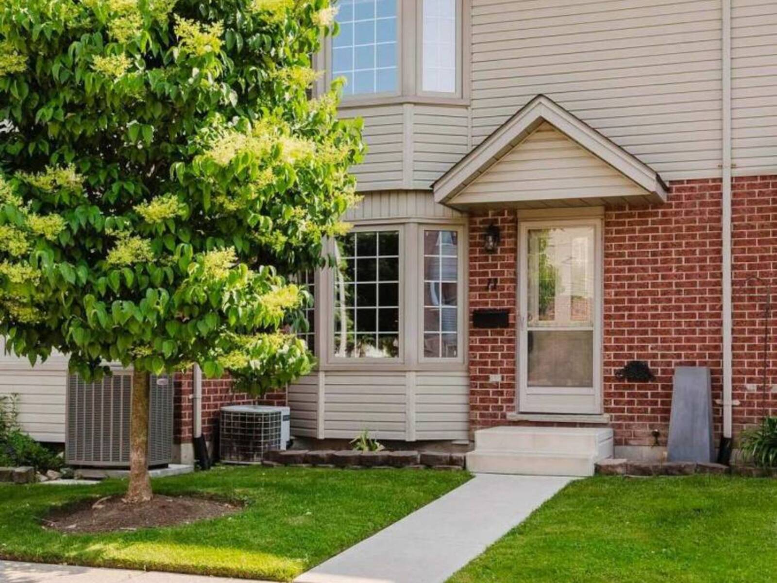 11 - 151 MARTINET AVENUE, London, Ontario N5V 4T4