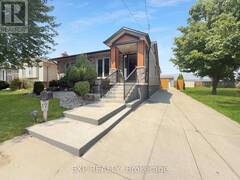 17 GREENFIELD COURT London Ontario, N6E 1K9