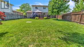 1 CHESWICK CIRCLE | London Ontario | Slide Image Thirty-two