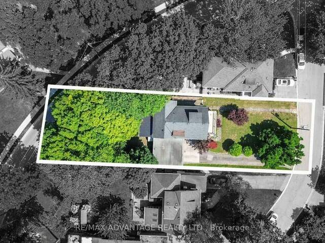 4 FARLEY PLACE St. Thomas Ontario, N5R 3E5 - 5 Bedrooms Home For Sale