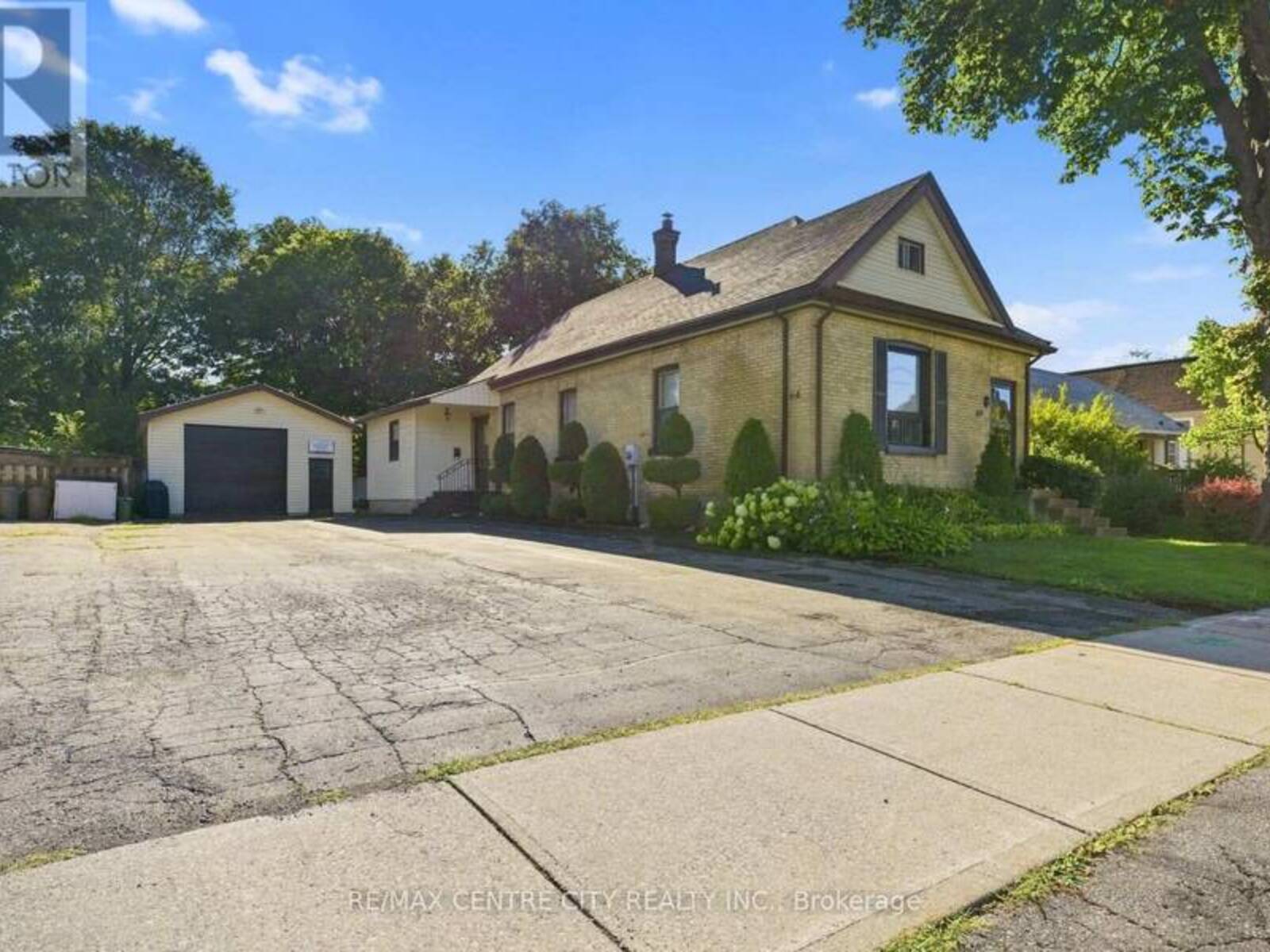 64 LINWOOD STREET, London, Ontario N5Y 1W2