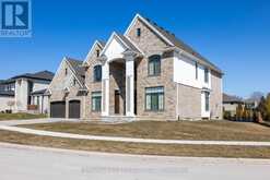 7 EDGEVIEW CRESCENT | Komoka Ontario | Slide Image Two