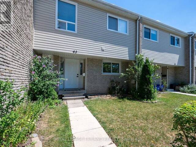 43 - 711 OSGOODE DRIVE London Ontario, N6E 2C8 - 4 Bedrooms Condo For Sale