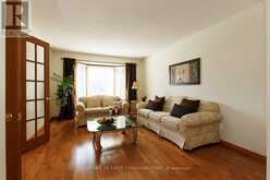 255 DEVERON CRESCENT | London Ontario | Slide Image Three