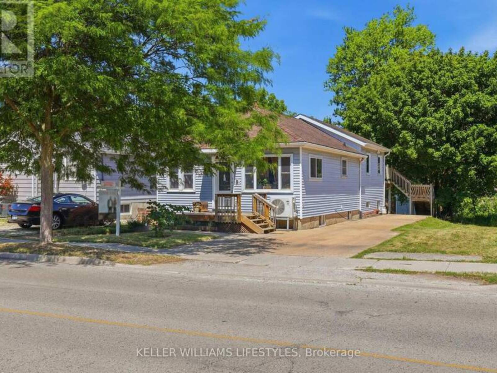 118 EMERY STREET W, London, Ontario N6J 1S1