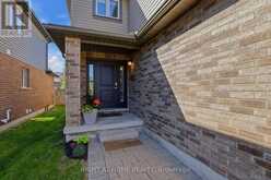 2322 BUROAK DRIVE | London Ontario | Slide Image Three