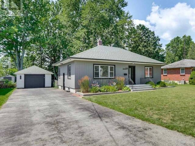 114 GRAHAM ROAD West Elgin Ontario, N0L 2P0 - 2 Bedrooms Home For Sale