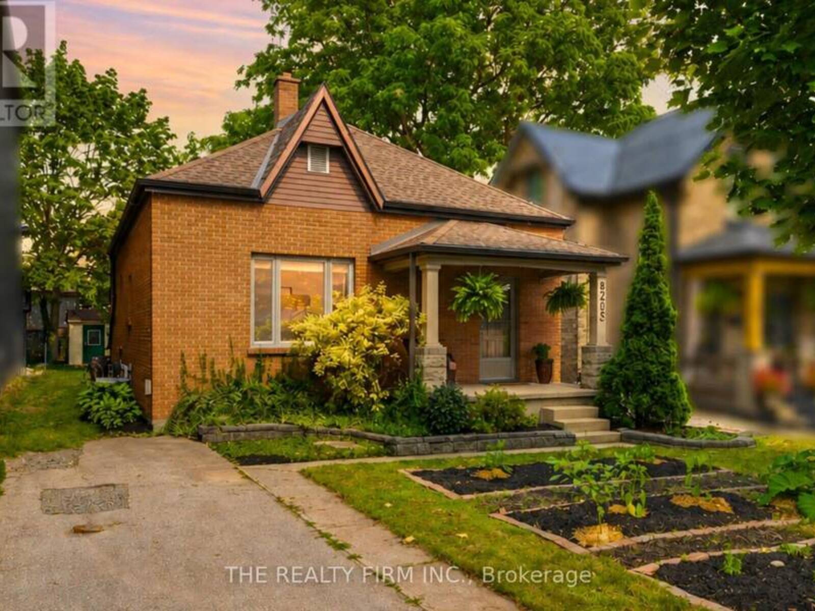 820.5 MAITLAND STREET, London, Ontario N5Y 2W5