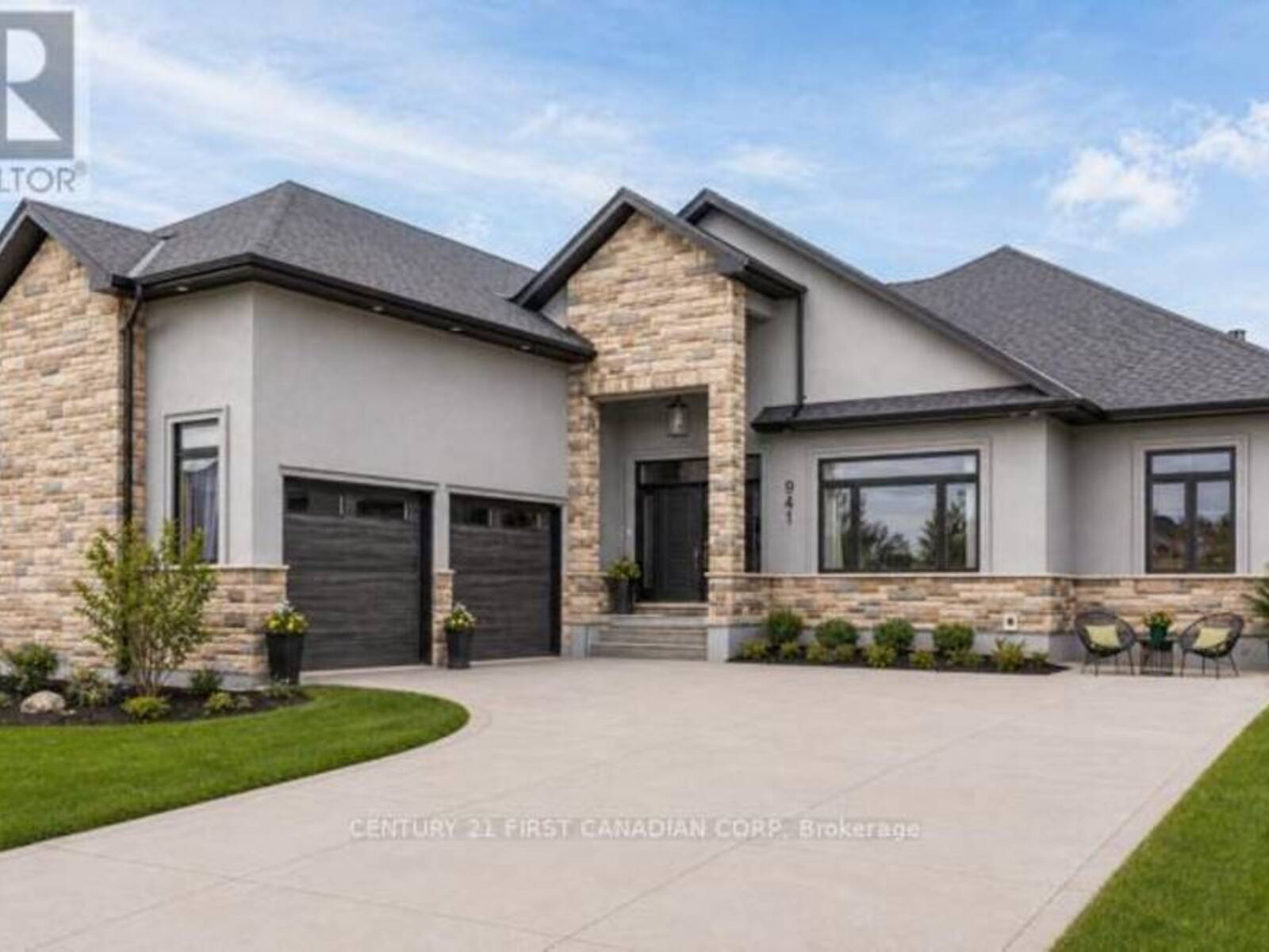 941 LONGWORTH ROAD, London, Ontario N6K 0C9