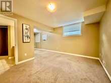 45 - 112 NORTH CENTRE ROAD | London Ontario | Slide Image Nineteen