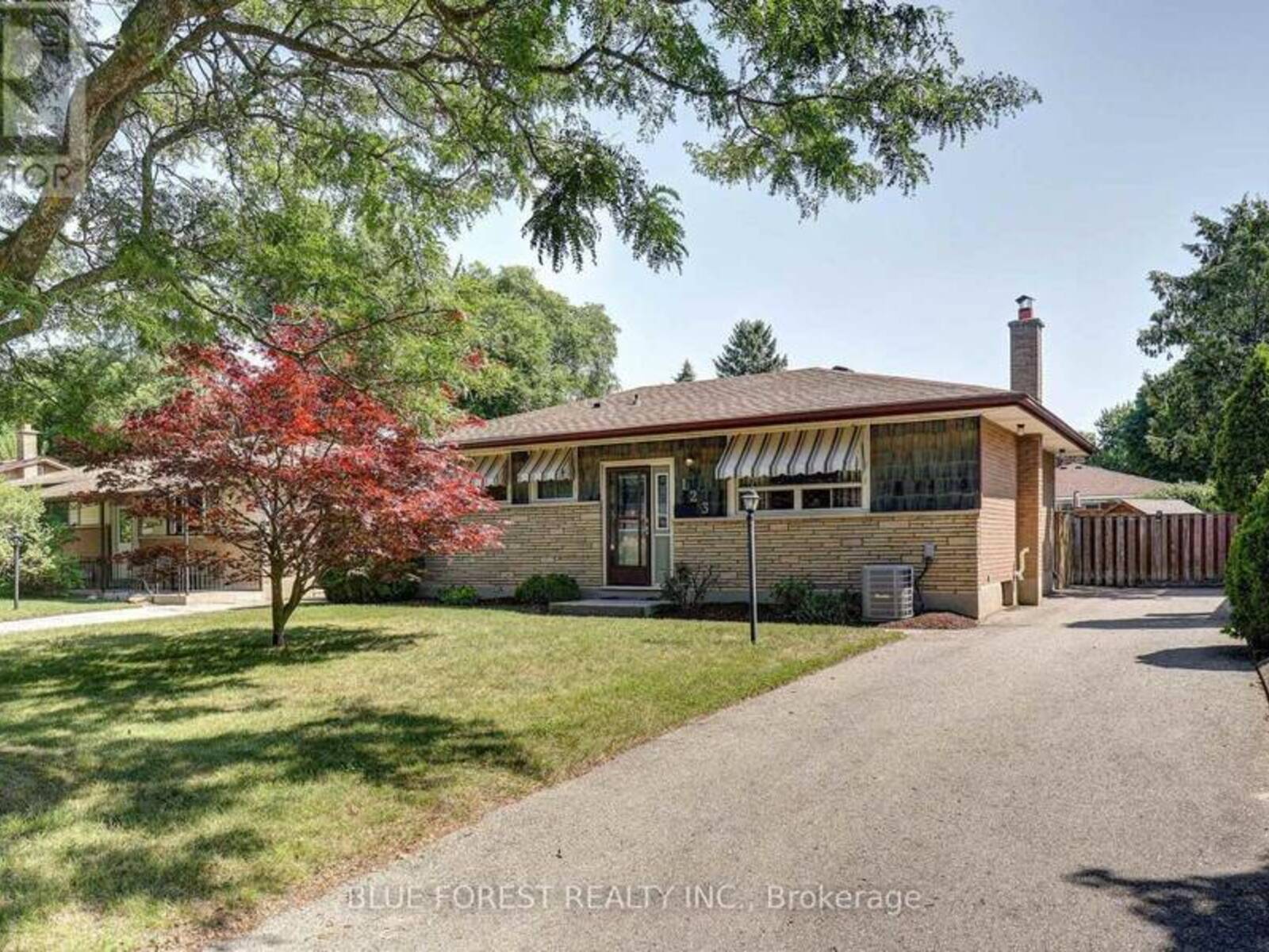 123 APONI CRESCENT, London, Ontario N5V 2V3