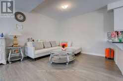 970 BATTERY PARK | London Ontario | Slide Image Twelve