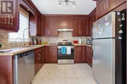 825 RAILTON AVENUE | London Ontario | Slide Image Sixteen