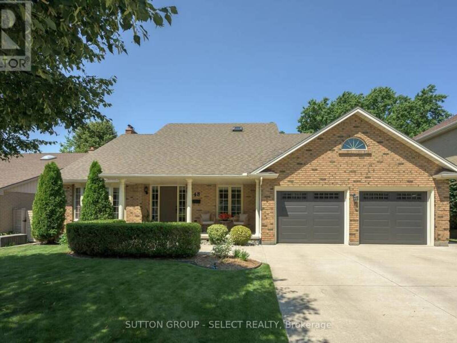 48 LOOKOUT COURT, London, Ontario N6K 3L5