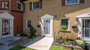16 ARBOUR GLEN CRESCENT | London Ontario | Slide Image One