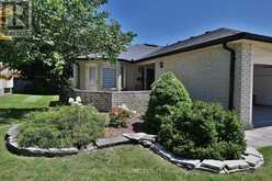 4 - 94 PINE VALLEY GATE | London Ontario | Slide Image Two