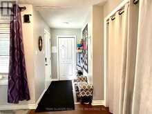 274 BLACKACRES BOULEVARD | London Ontario | Slide Image Five