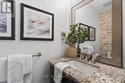 1304 EAGLETRACE DRIVE | London Ontario | Slide Image Fifteen