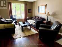 95 BONAVENTURE DRIVE | London Ontario | Slide Image Three