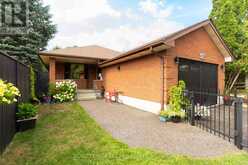 419 MCNAY PLACE | London Ontario | Slide Image Two