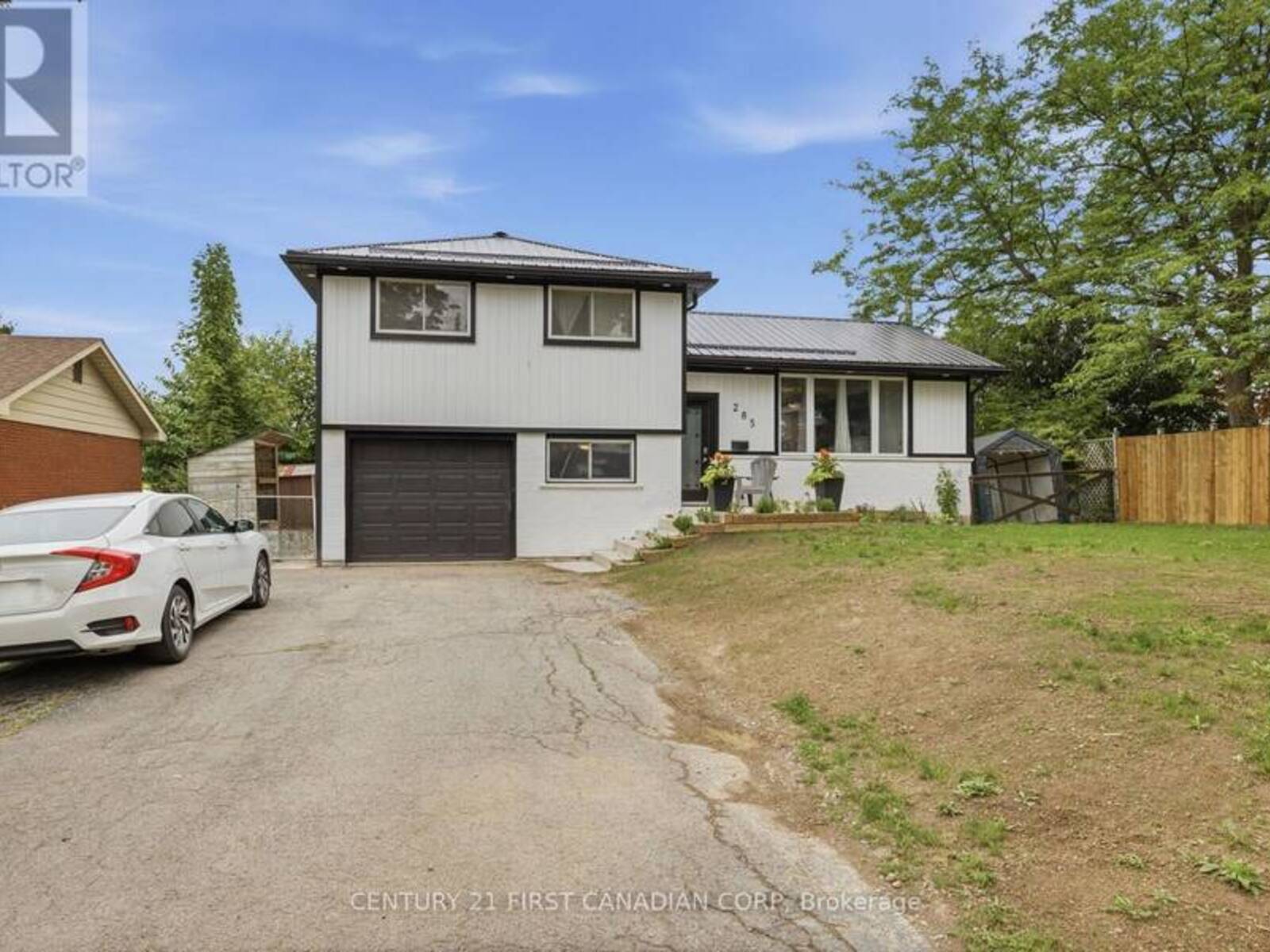 285 PANORMA CRESCENT, London, Ontario N5Z 3H2