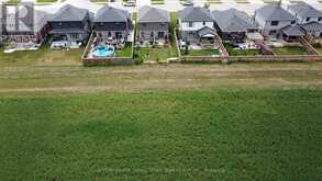122 GILMOUR DRIVE | Lucan Biddulph Ontario | Slide Image Forty-seven