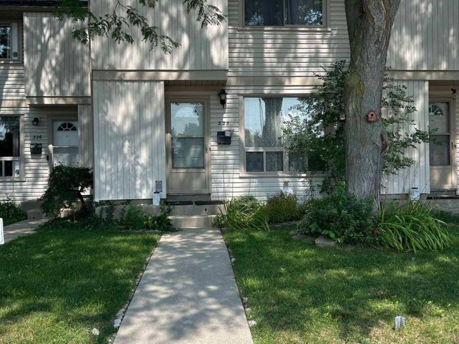 5 - 228 MONMORE ROAD, London, Ontario N6G 3B4