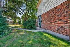 69 CONWAY DRIVE | London Ontario | Slide Image Four