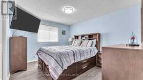 146 COLETTE DRIVE | London Ontario | Slide Image Fifteen