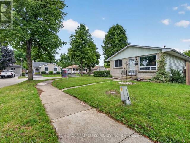 53 RENNY CRESCENT London Ontario, N6E 2C4 - 3 Bedrooms Home For Sale