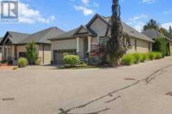 5 - 696 COMMISSIONERS ROAD | London Ontario | Slide Image Two