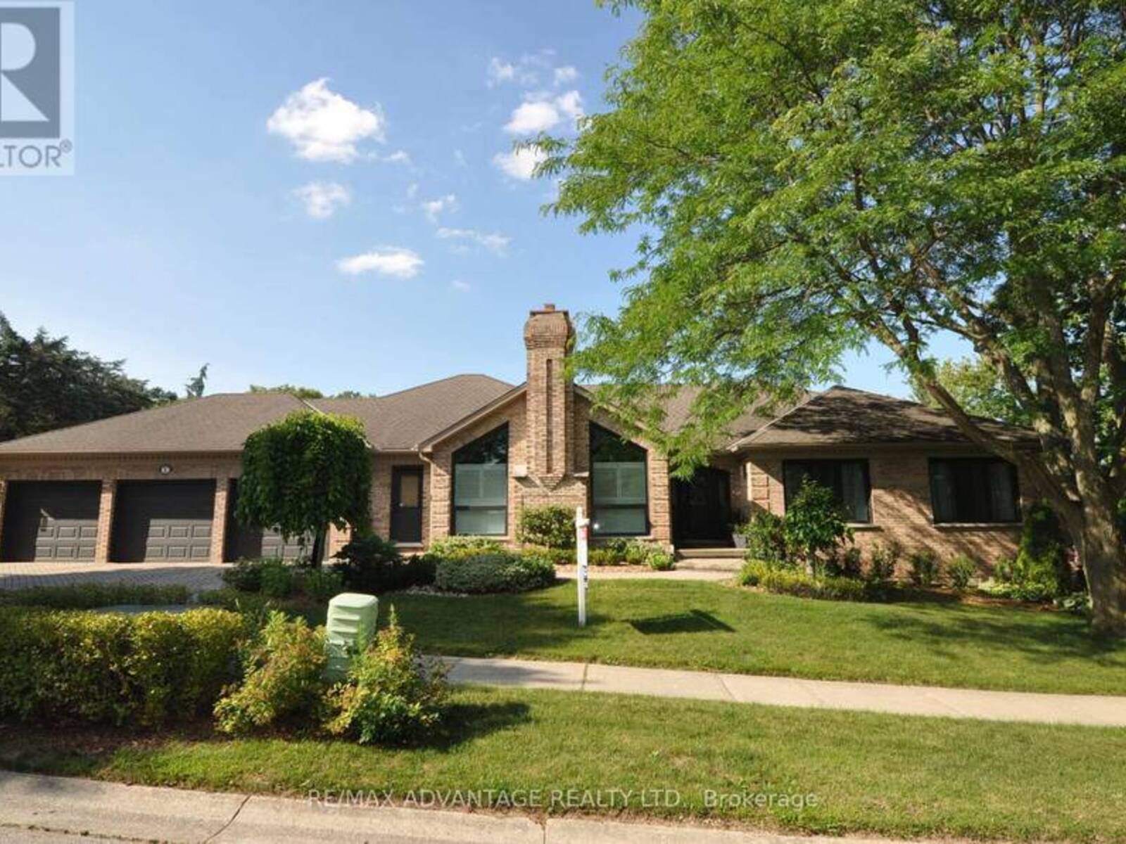 1 SMALLMAN DRIVE, London, Ontario N6G 4R3