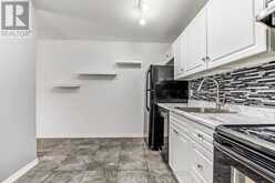 6 - 140 CONWAY DRIVE | London Ontario | Slide Image Three