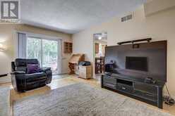 48 CLARENDON CRESCENT | London Ontario | Slide Image Nineteen